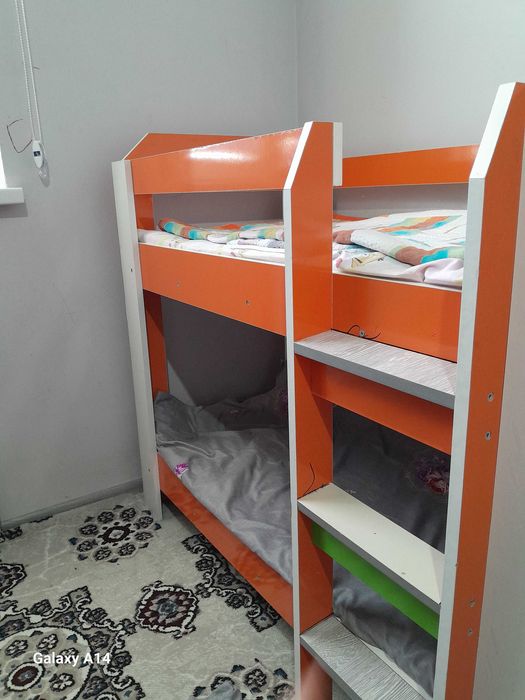 Болалар кравати сотилади