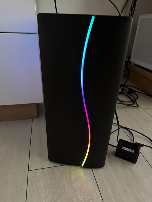 Unitate PC gaming + monitor