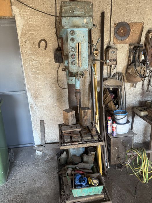 Колонна бормашина ПК203