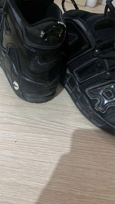nike uptempo marime 40