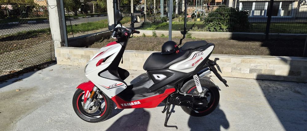 Скутер Yamaha Aerox 50 кубика