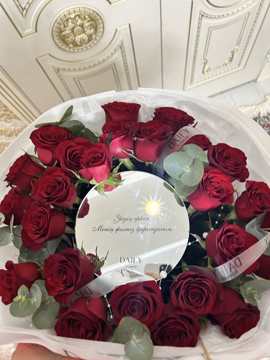 Красные розы(с зеркалом)