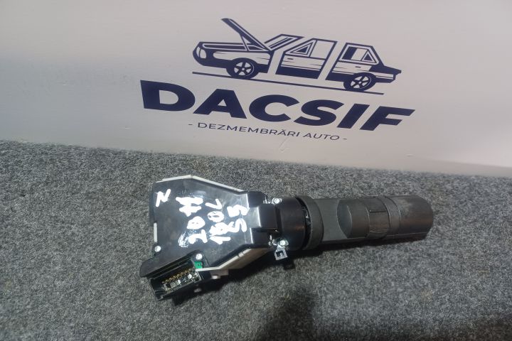 Maneta stergatoare parbriz MX1253 Nissan Qashqai  seria