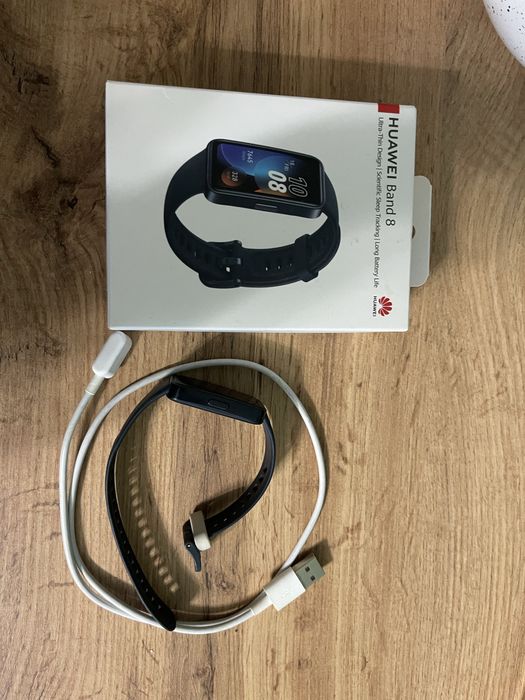 Смарт часы Huawei band 8