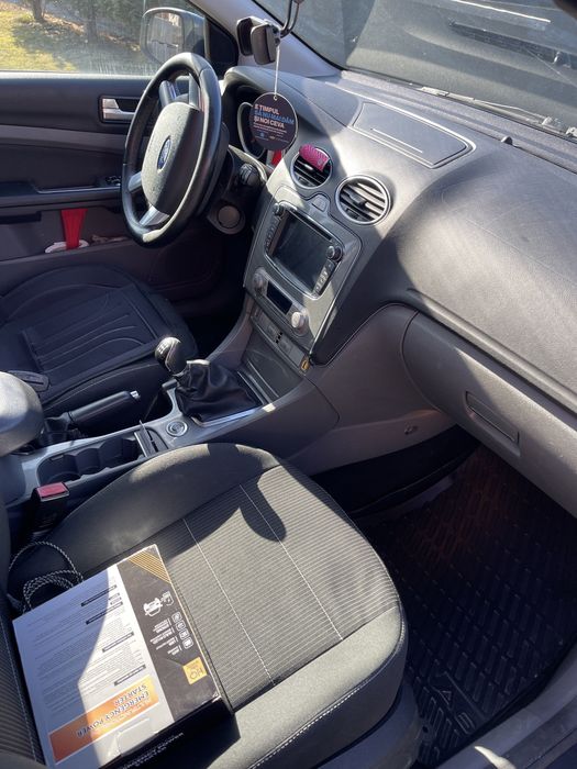 FORD Focus 2010 — imagine 13