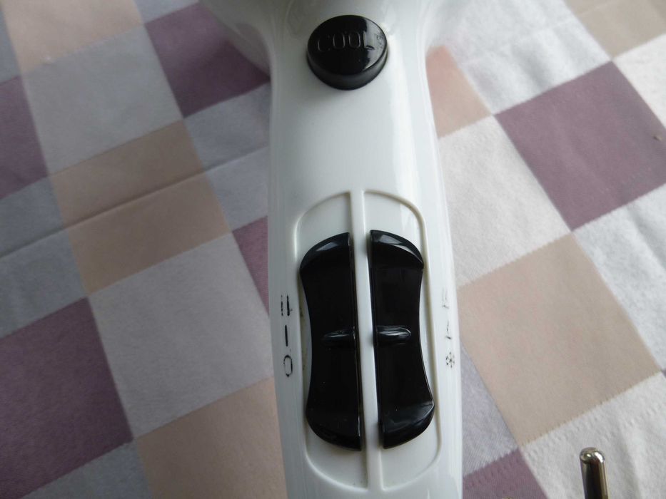 Сешоар за коса "Sapir" с 2 скорости - 2000W.