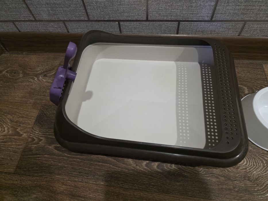 Лоток и миска для кошек