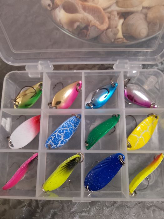 Комплект блесни и воблери за спининг риболов