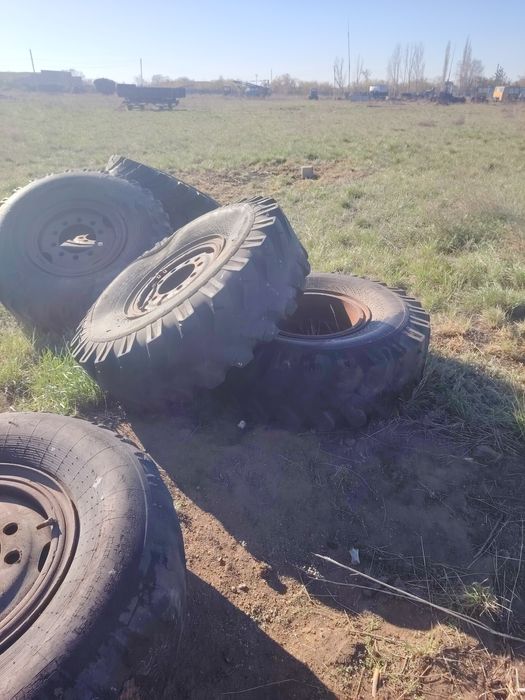 Продаю кразовскую резину бу с дисками