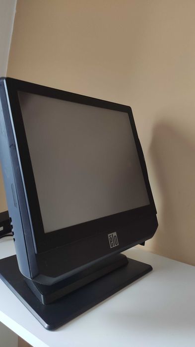 Компютър с тъч скрийн Elo