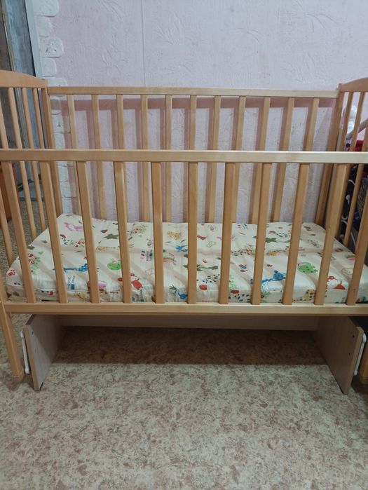 Кроватка детская