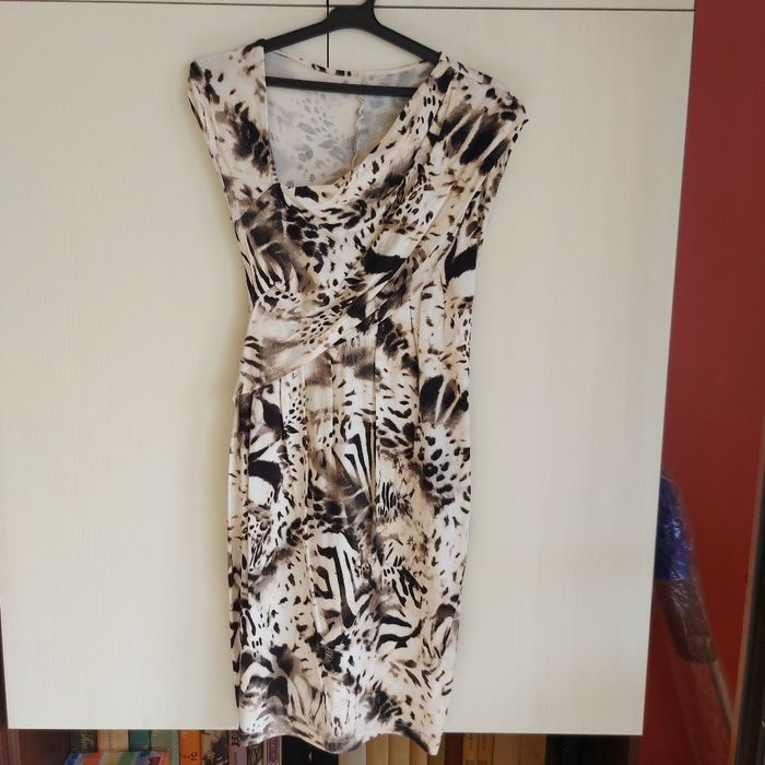 Уникални елегантни рокли