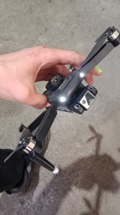 Дрон - квадракоптер долнаст управление 150.м