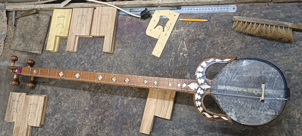 O'yma konsertniy rubob sotiladi