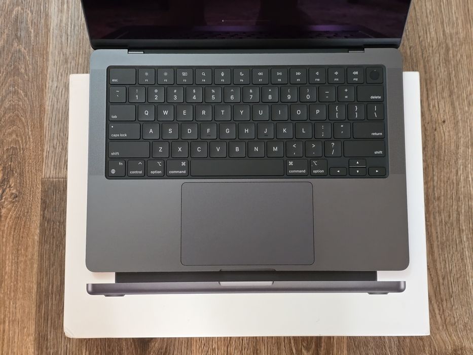 MacBook Pro 14 M4PRO 24/1TB 19 циклов