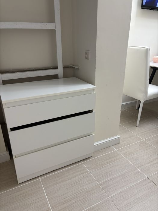 К а м о д   о т  и к е а  з а п я т ь н а д ц а т ь