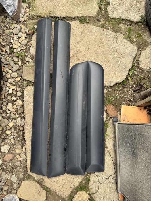 Vand set bandouri usi Dacia Sandero 2008/2012