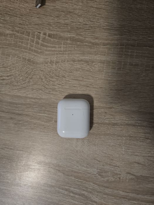 Продам airpods 2