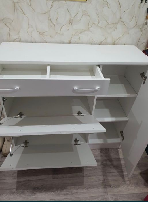 Продам комод-обувницу