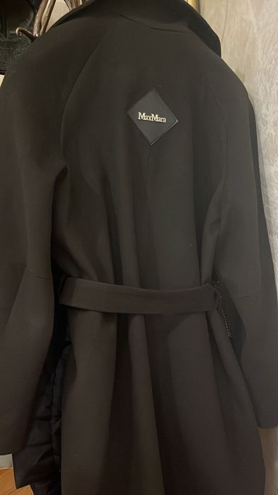 Продам пальто MaxMara новый