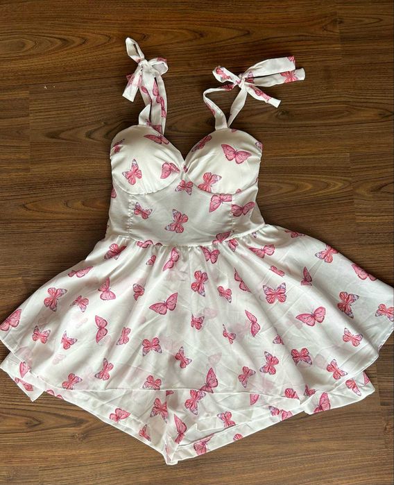 Дамски рокли и сетове