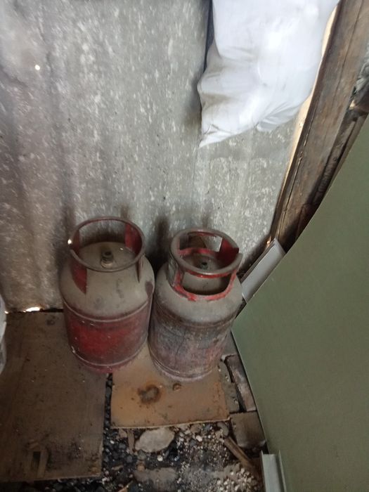 Продам 2 газовых баллона