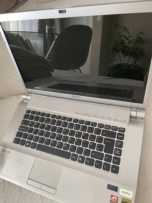 Sony vaio лаптоп