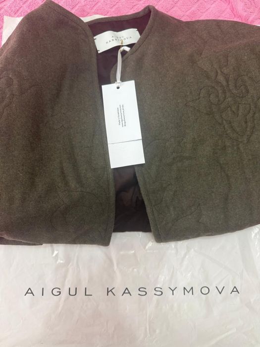 Продается брендовая стеганная куртка