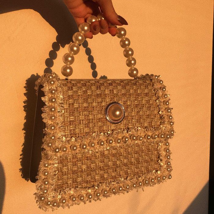 Бутикова Чанта От Букле С Перли