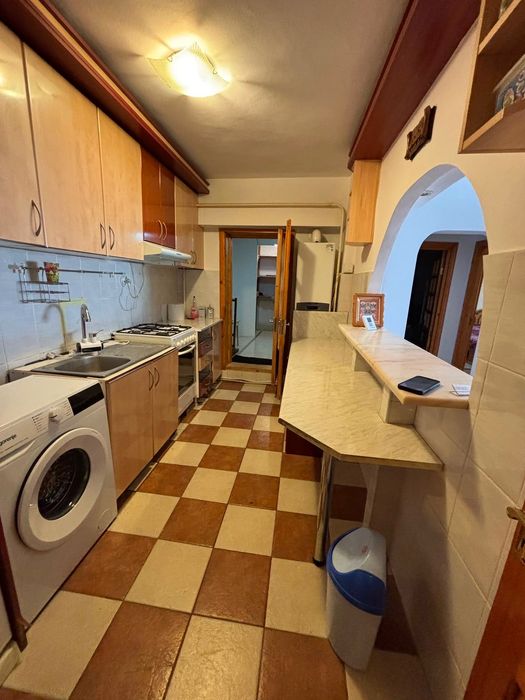 Apartament cu 3 camere