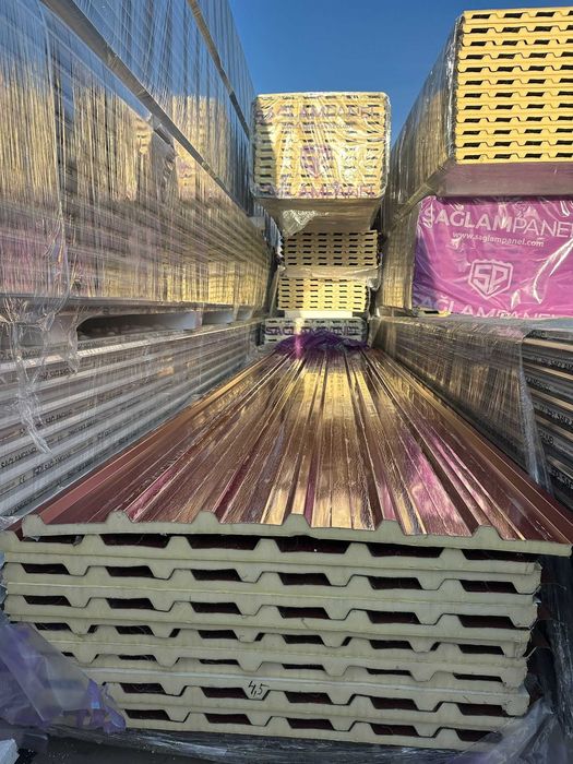 Panouri sandwich pentru acoperis single, 7 cute livrare din stoc