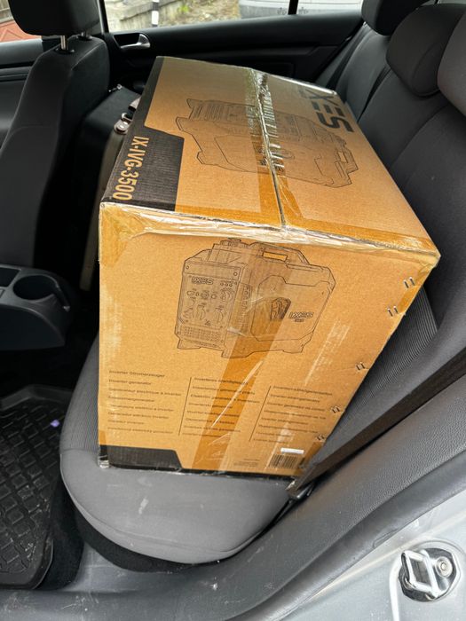 Vand un generator pe benzina NOU NOUT in cutie