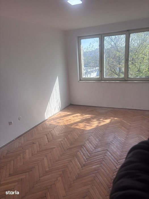 2 camere  cf 2  Hipodrom - Microhala