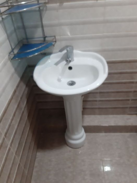 11поликеленика квартира 2этаж 2хоналик иж берилади