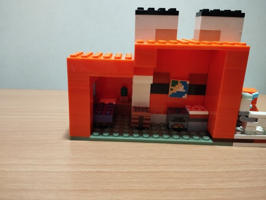 LEGO: Лисья хижина Minecraft 21178