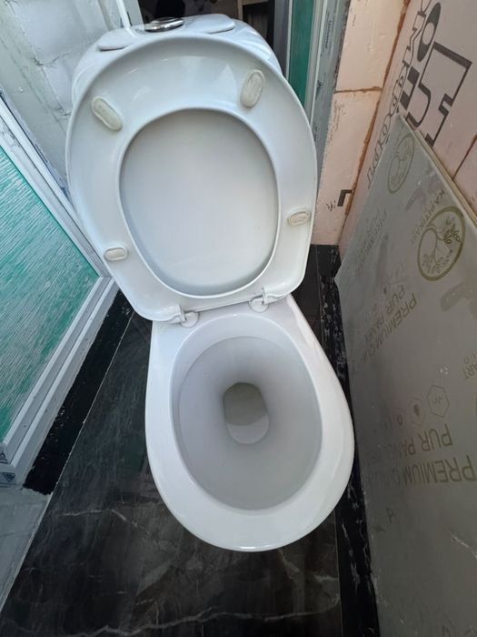 Продам б/у унитаз