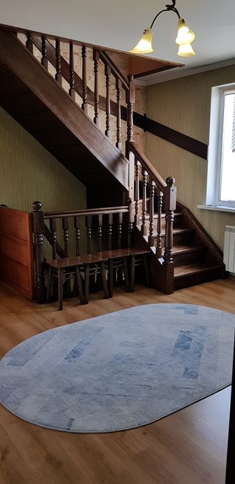 Продаётся коттедж .Центр города.