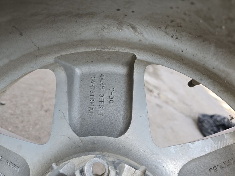 Калници, резервна гума и калъф за Jeep Wrangler