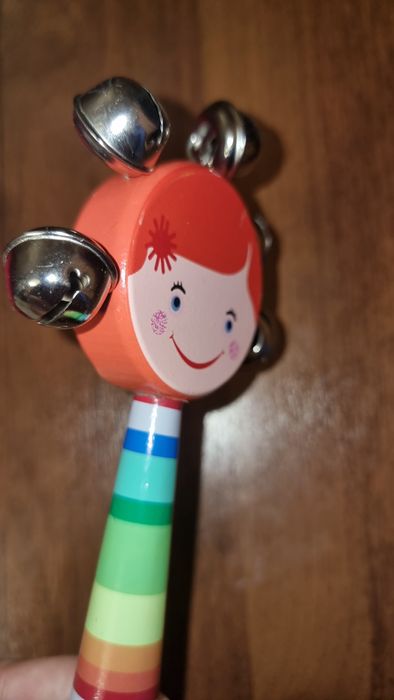 Shiqildoqlar chaqaloqlar uchun ekologik toza yog'ochdan ishlangan