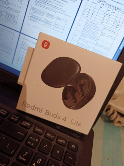 Продам наушники отличного качества новые !