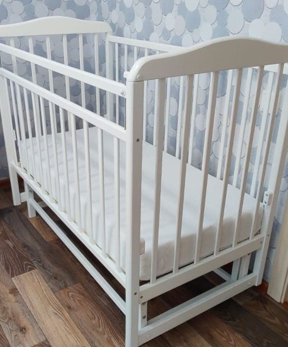 Продам детскую кроватку Митенька