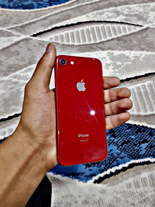 Sotiladi IPhone 8 64/87 yangidek ochilmagan