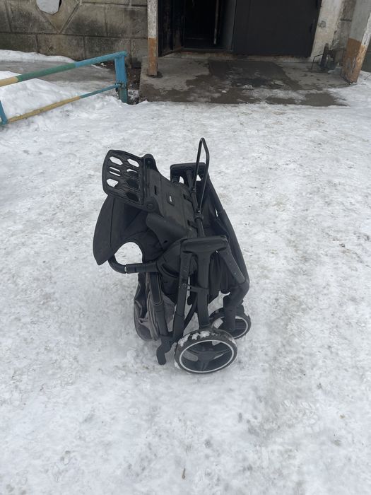 Продам коляску б/у
