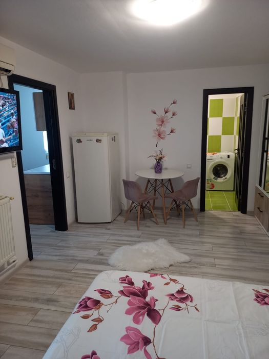 Garsoniera de închiriat