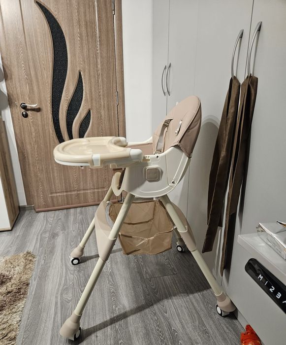 Scaun de masa pliabil