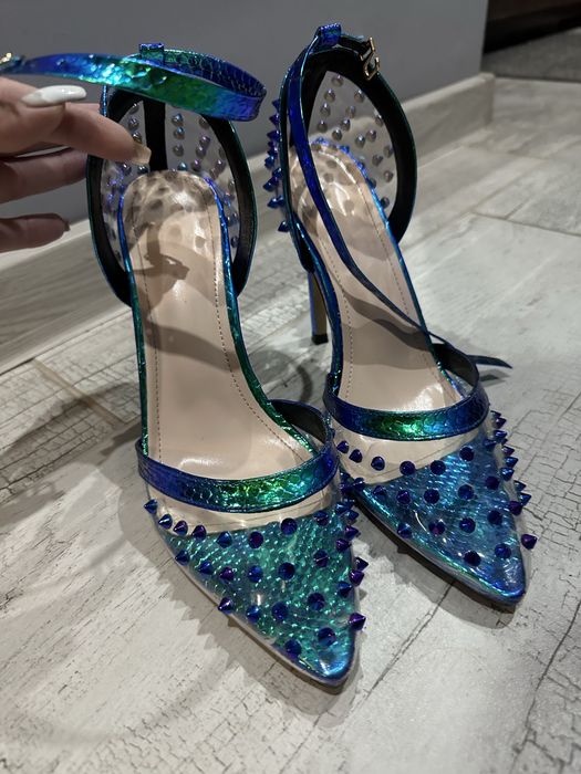 Обувки на ток