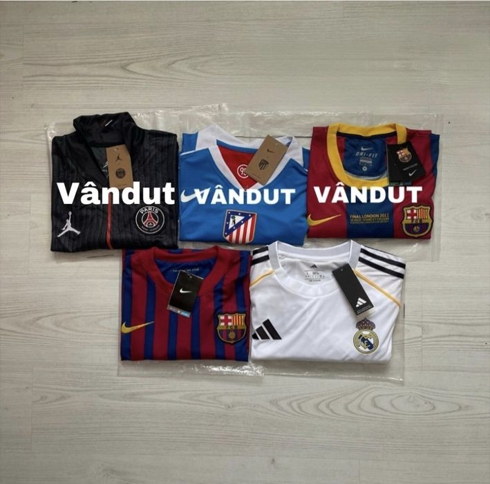 Tricouri de Fotbal