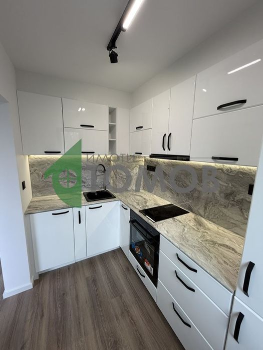 Напълно ремонтиран двустаен апартамент в кв. Самара 1