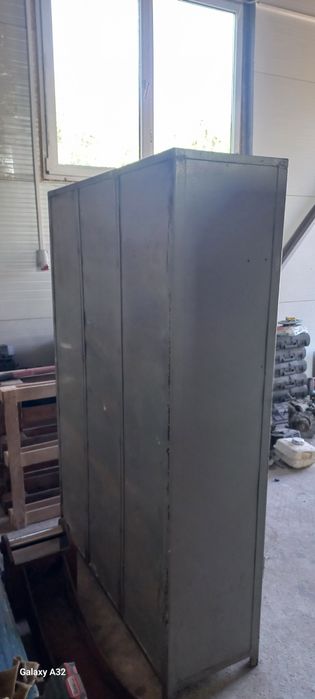Dulap metalic 3 usi / fiset