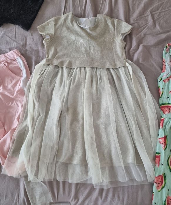 Продам вещи для девочки